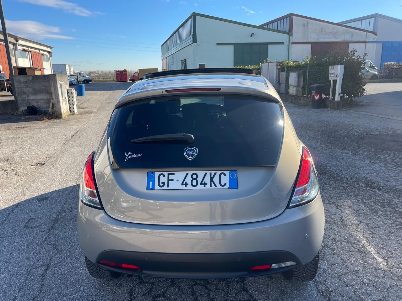 Lancia Ypsilon 1.3 MJT NEOPATENTATI