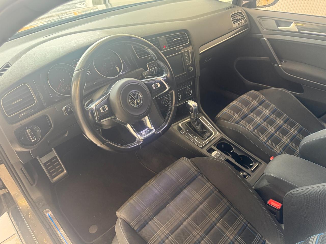 VOLKSWAGEN Golf GTE 1.4 TSI DSG