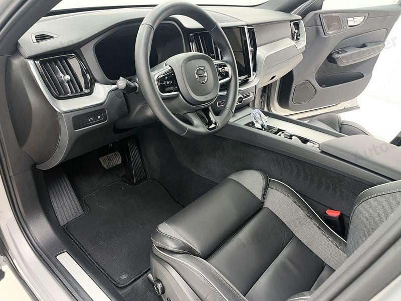 Volvo XC60 XC60 T6 PLUG IN PLUS DARK AWD AUT