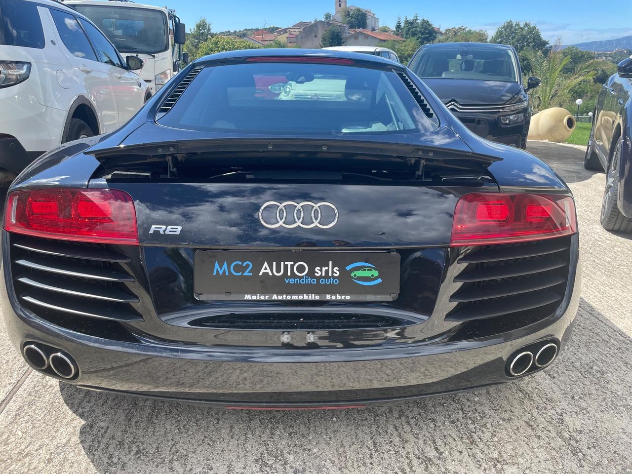 Audi R8 4.2 V8 FSI quattro R tronic