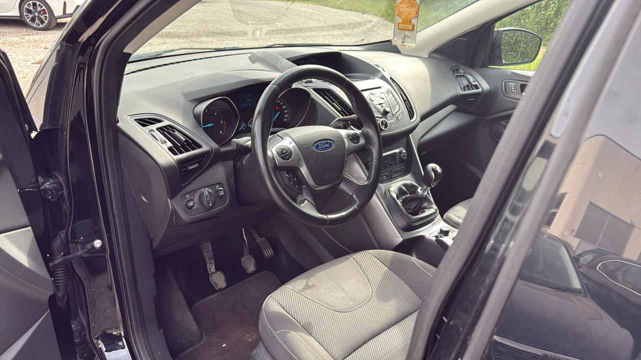 Ford Kuga 2.0 TDCI 120 CV S&S 2WD Titanium