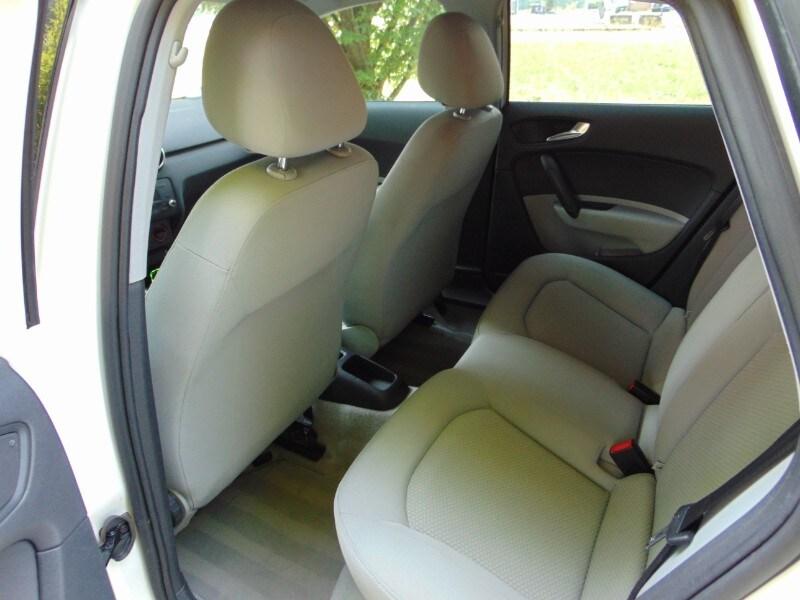 AUDI A1/S1 A1 SPB 1.6 TDI S tronic Attraction