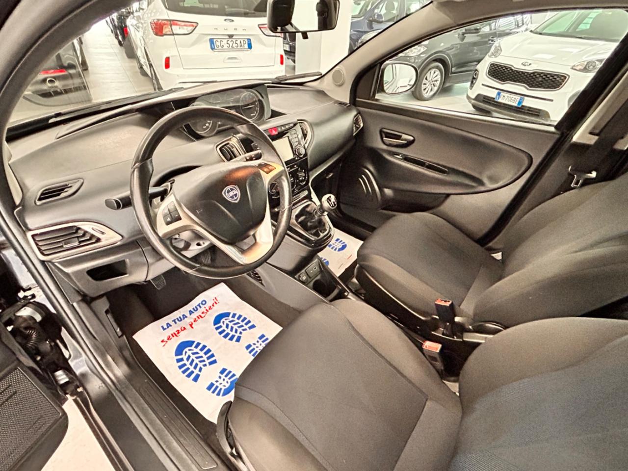 Lancia Ypsilon 1.2 benzina 69cv 2019 km 38000