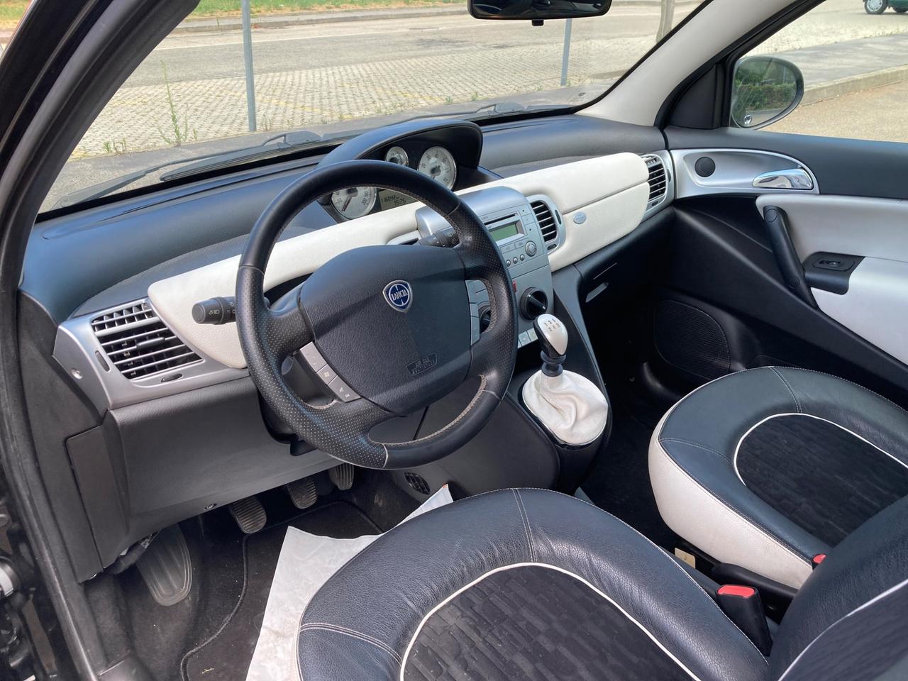 Lancia Ypsilon 1.2 69 CV Elle