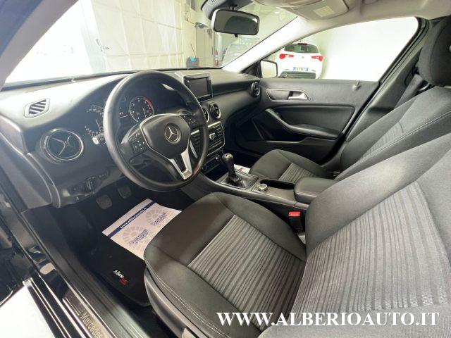 MERCEDES-BENZ A 180 d Premium