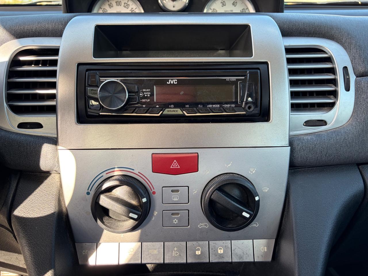 Lancia Ypsilon 1.2 Argento