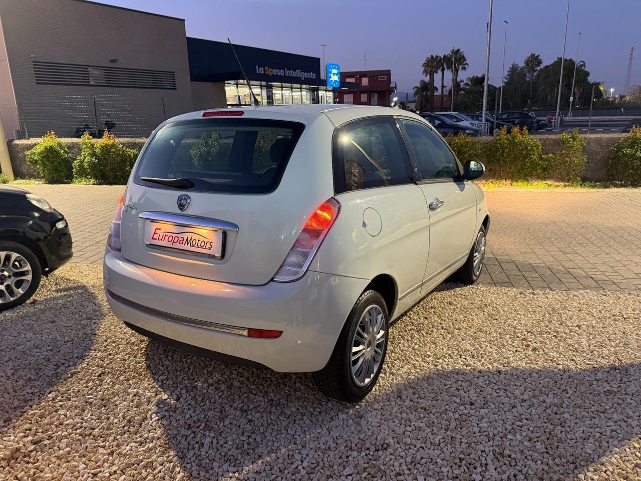 Lancia Ypsilon 1.2 69 CV Elle