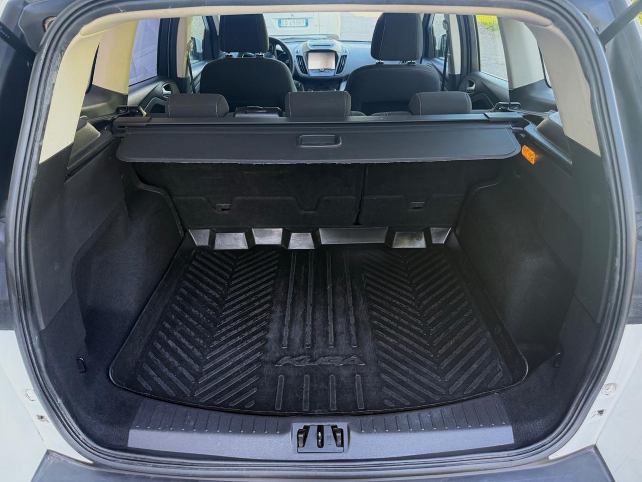 Ford Kuga 1.5 TDCI 120 CV Titanium