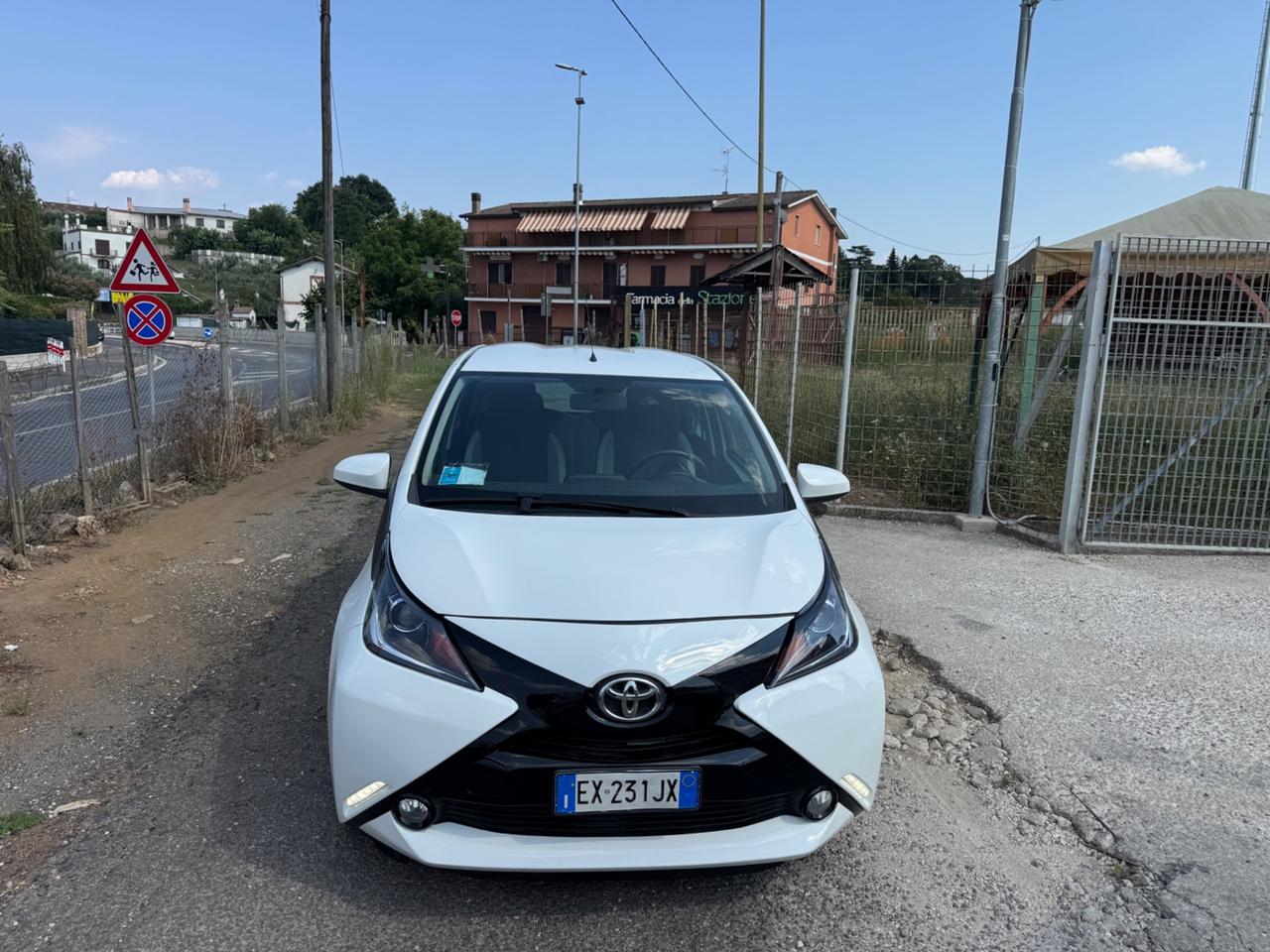 Toyota Aygo 1.0 VVT-i 69 CV 5 porte x-clusiv MMT