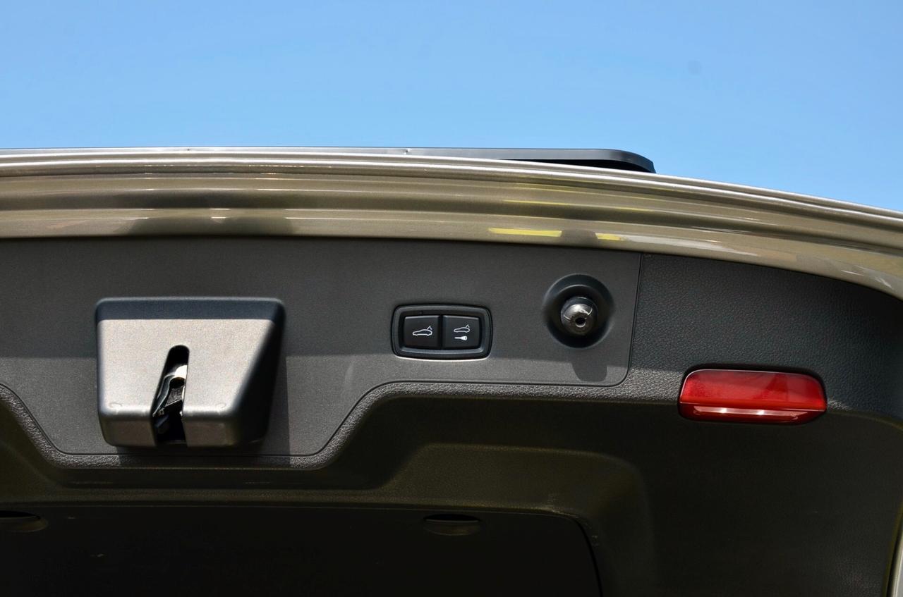 PORSCHE PANAMERA SPORT TURISMO 2.9 4 E-HYBRID PLUG-IN 330cv PDK, SERVICE PORSCHE, TETTO, SOFT CLOSE, BOSE, FARI PDLS, SOSPENSIONI PNEUMATICHE, PERMUTE