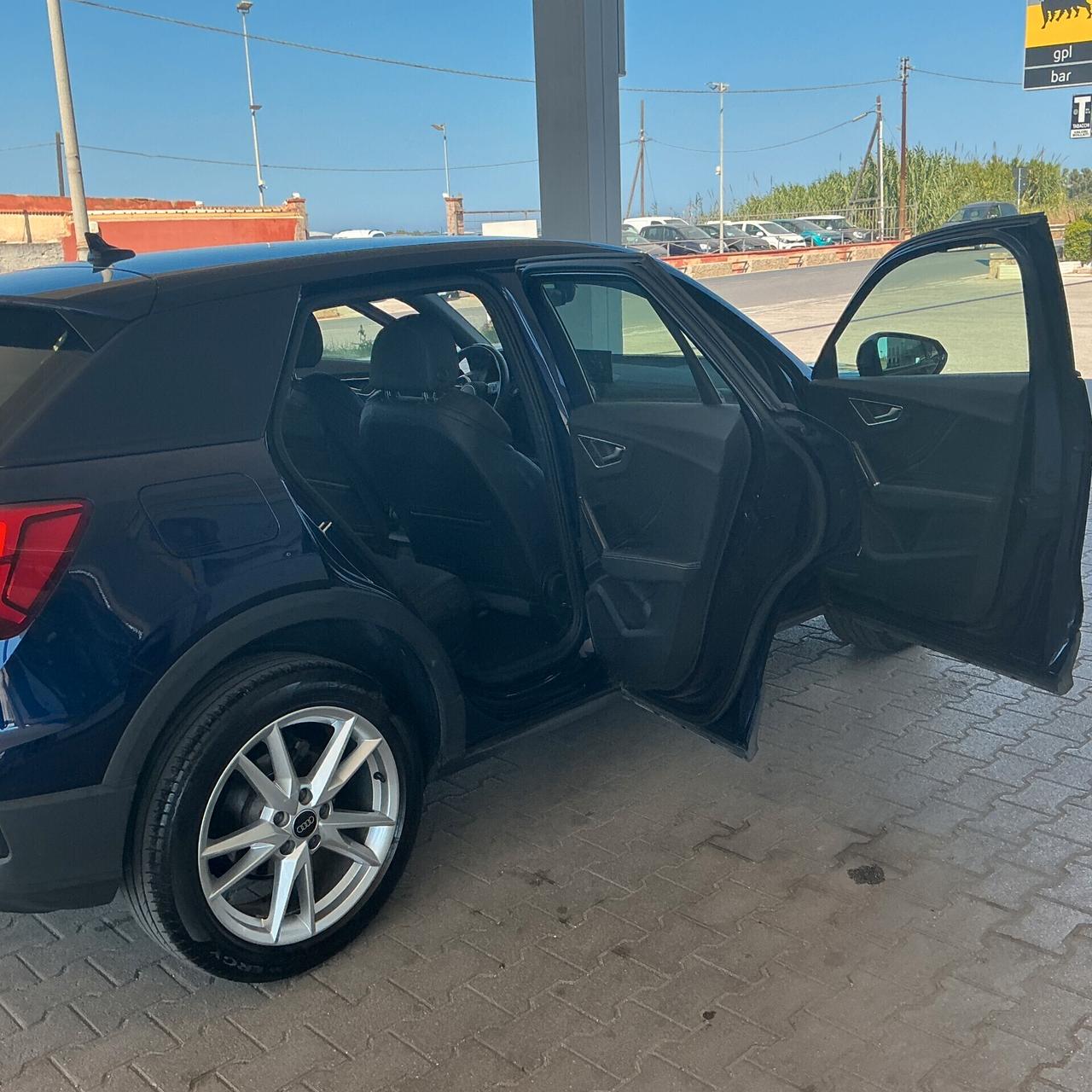 Audi Q2 35 TDI quattro S tronic line Edition