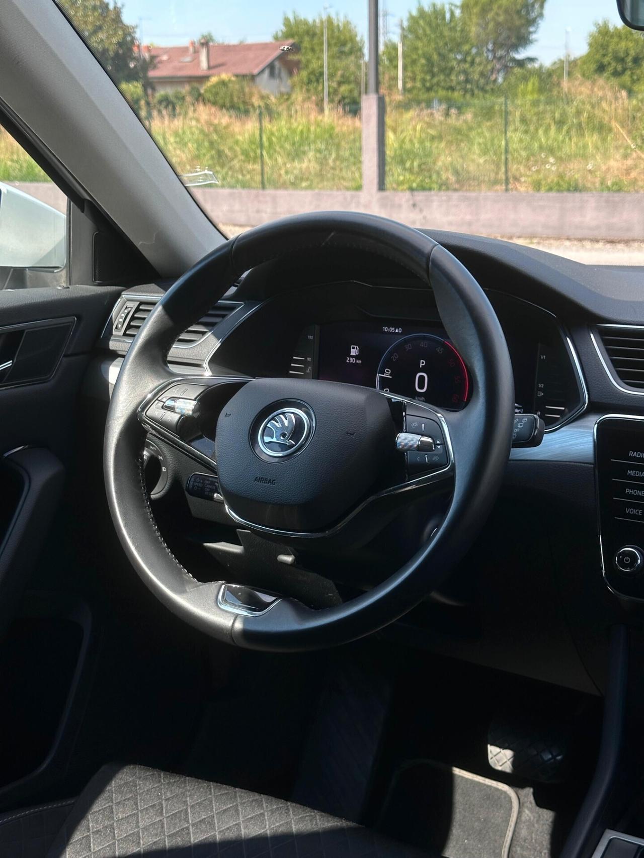 SKODA SUPERB 2.0 TDI EVO 150 CV SCR DSG WAGON EXECUTIVE
