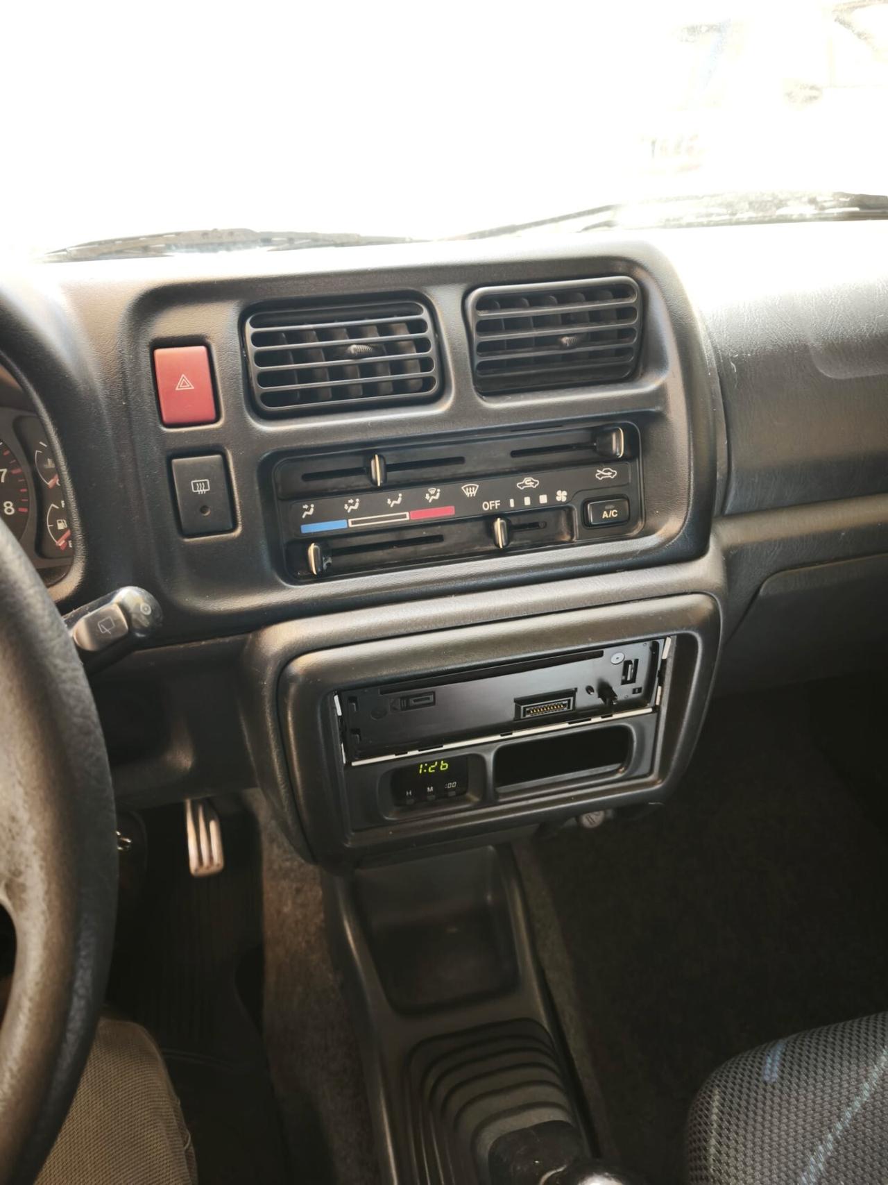 Suzuki Jimny 1.3i 16V cat 4WD JLX