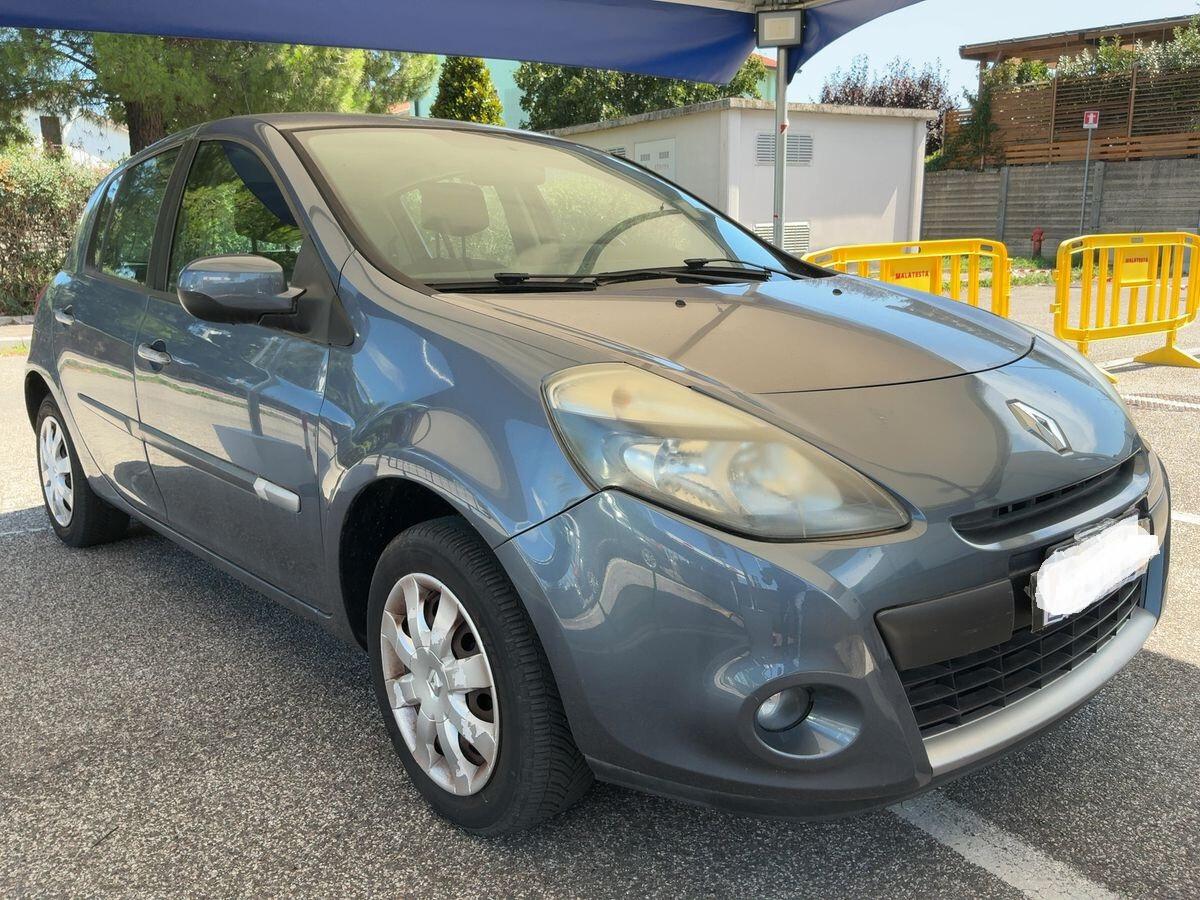 Renault Clio 1.2 16V 5 porte Dynamique