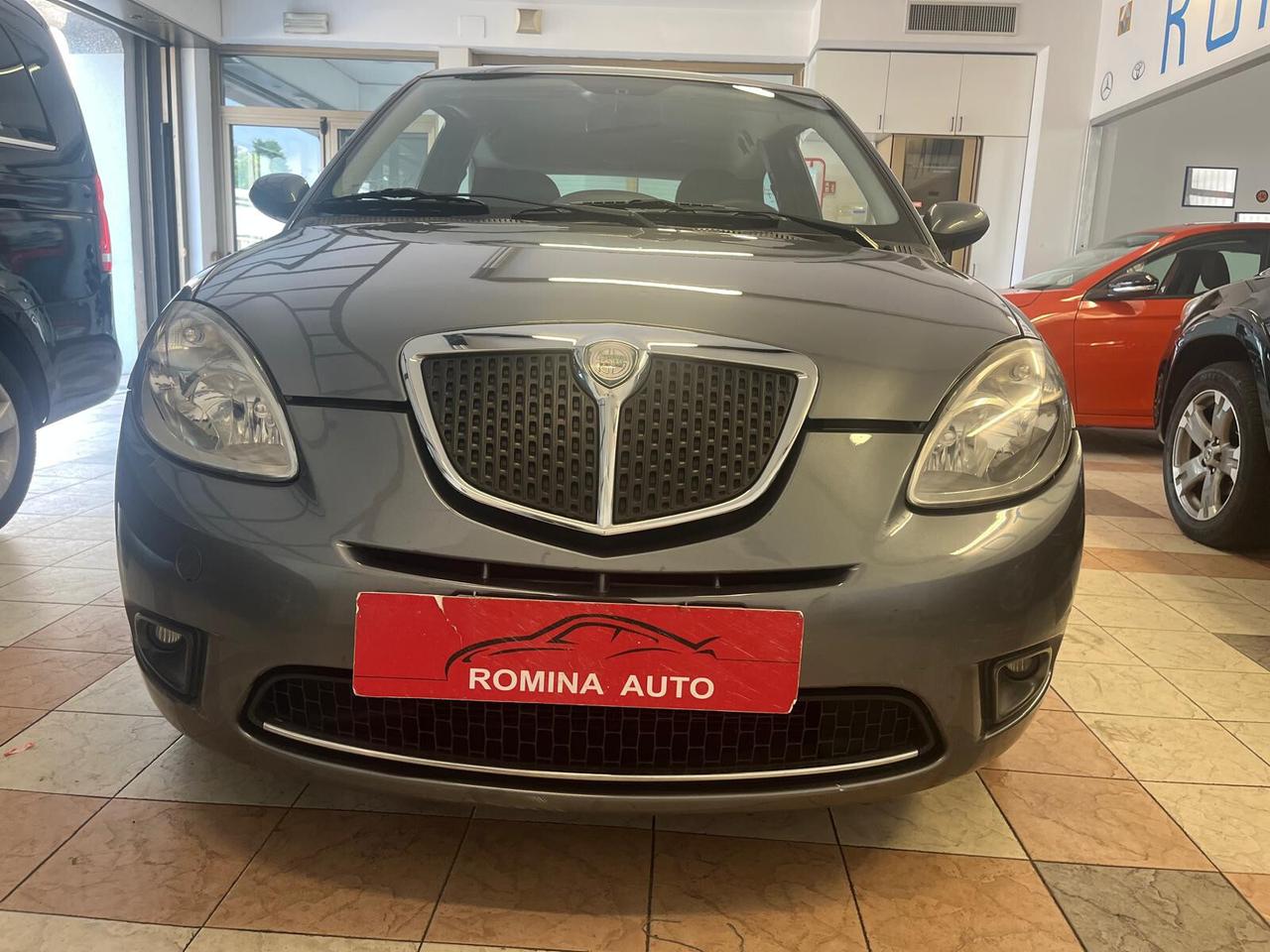Lancia Ypsilon 1.2 Oro Bianco