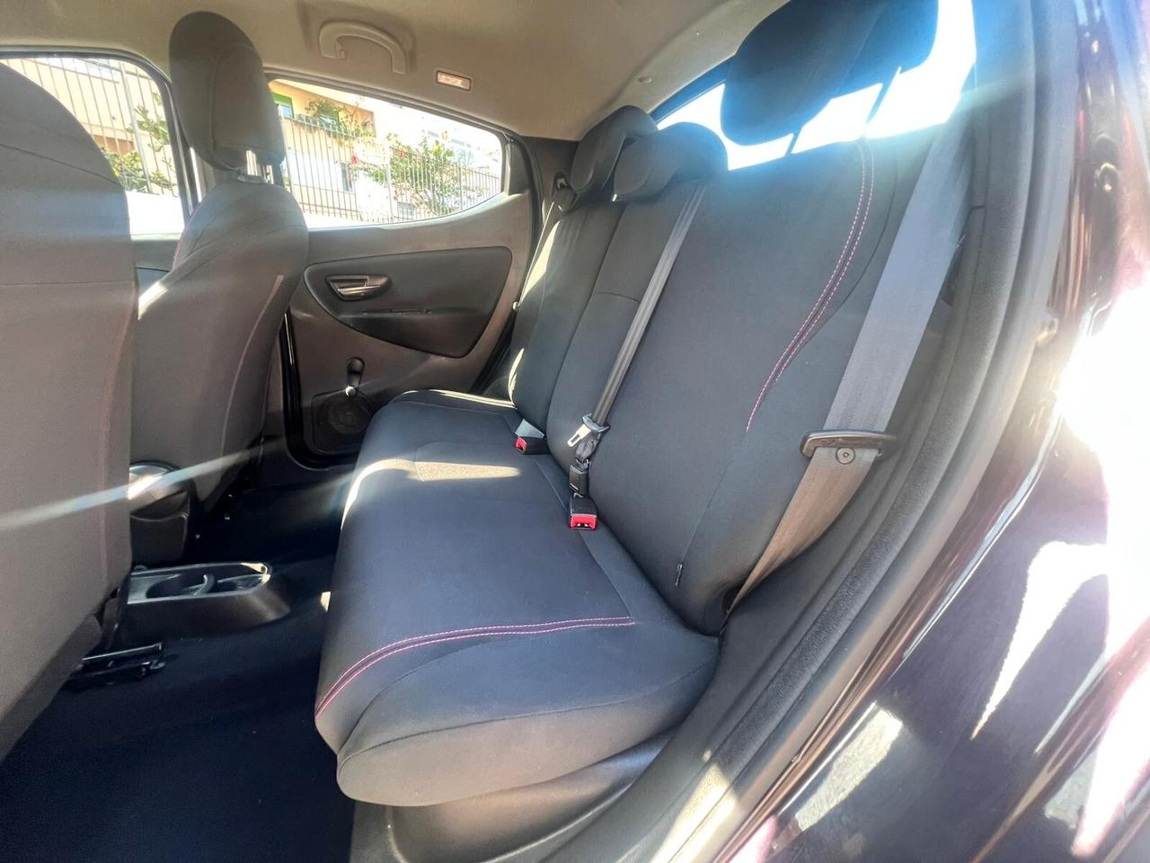 Lancia Ypsilon 1.2 69 CV 5 porte Elefantino
