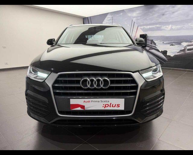 AUDI Q3 2.0 TDI 120 CV Business