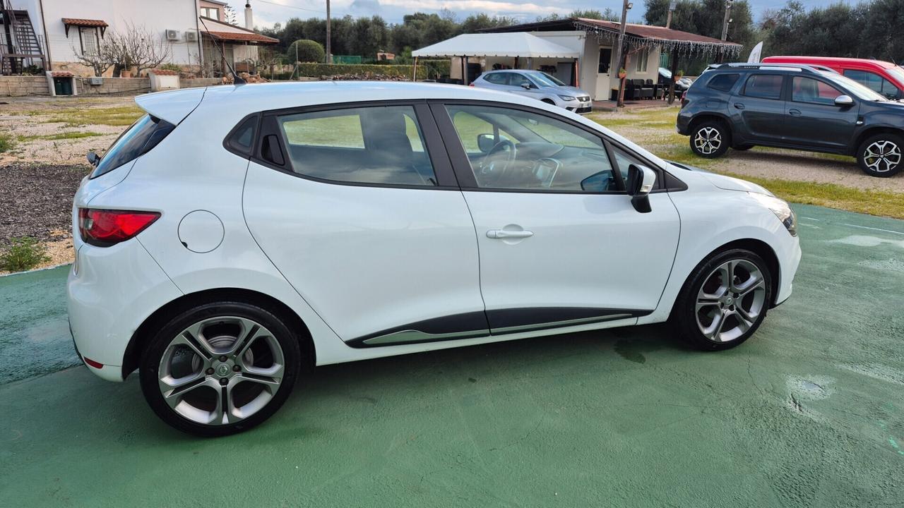 Renault Clio 1.5 dci 75 CV 5 Energy Duel