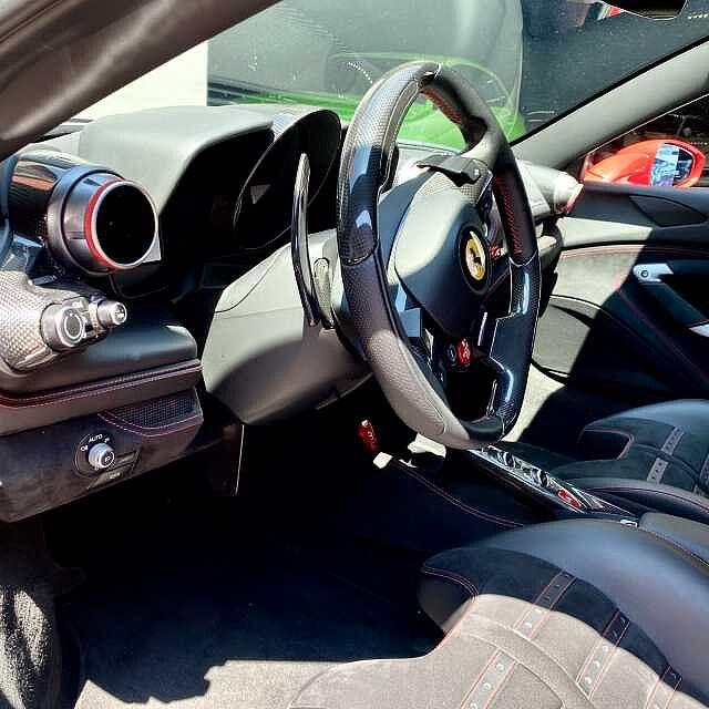 Ferrari F8 Tributo LIFT+CARBO+SEDILI CARBO