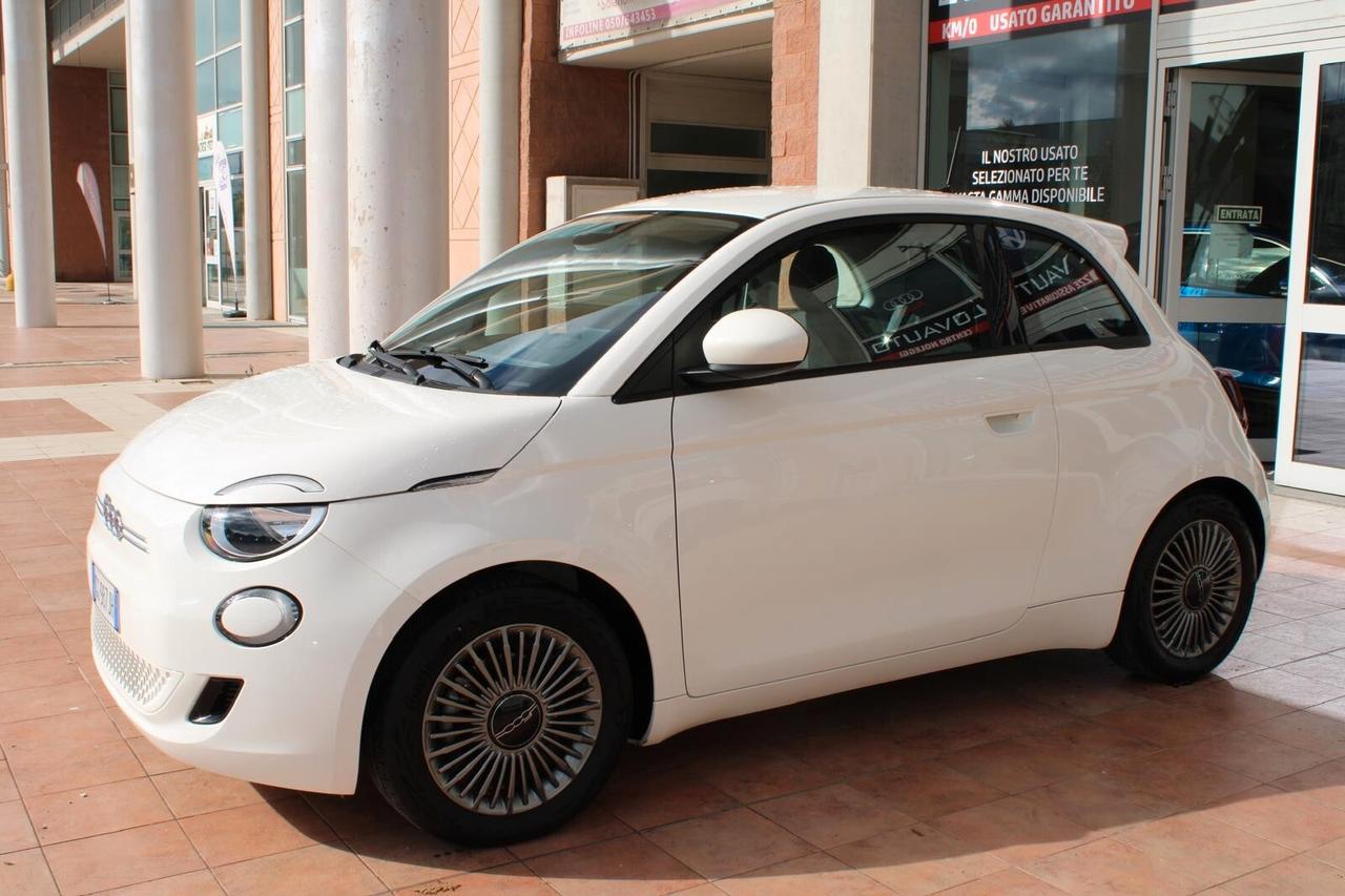 Fiat 500 500e Berlina 42 kWh Icon