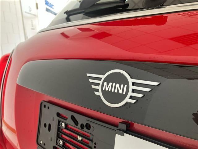 MINI Mini 5 Porte 1.5 Twin Power Turbo Cooper Essential