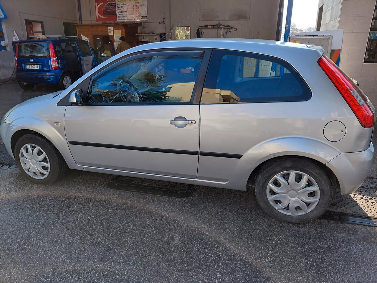 Ford Fiesta 1.4 TDCi aut. 3p. Ghia