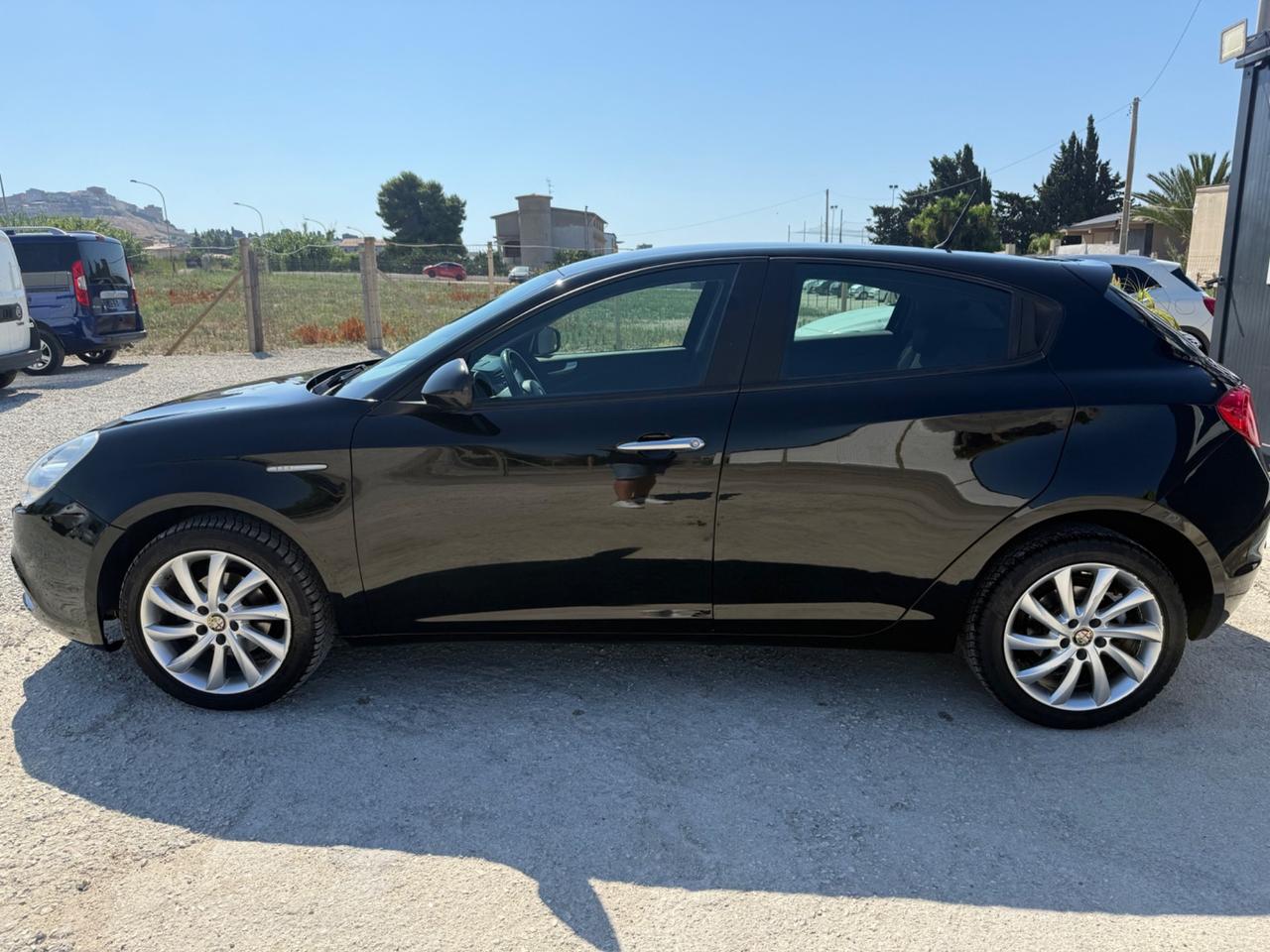 Alfa Romeo Giulietta 1.6 JTDm-2 105 CV Distinctive