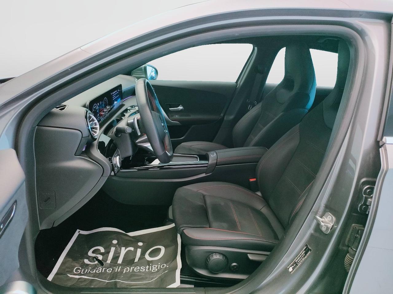 Mercedes-Benz A 250 e con tecnologia ibrida EQ