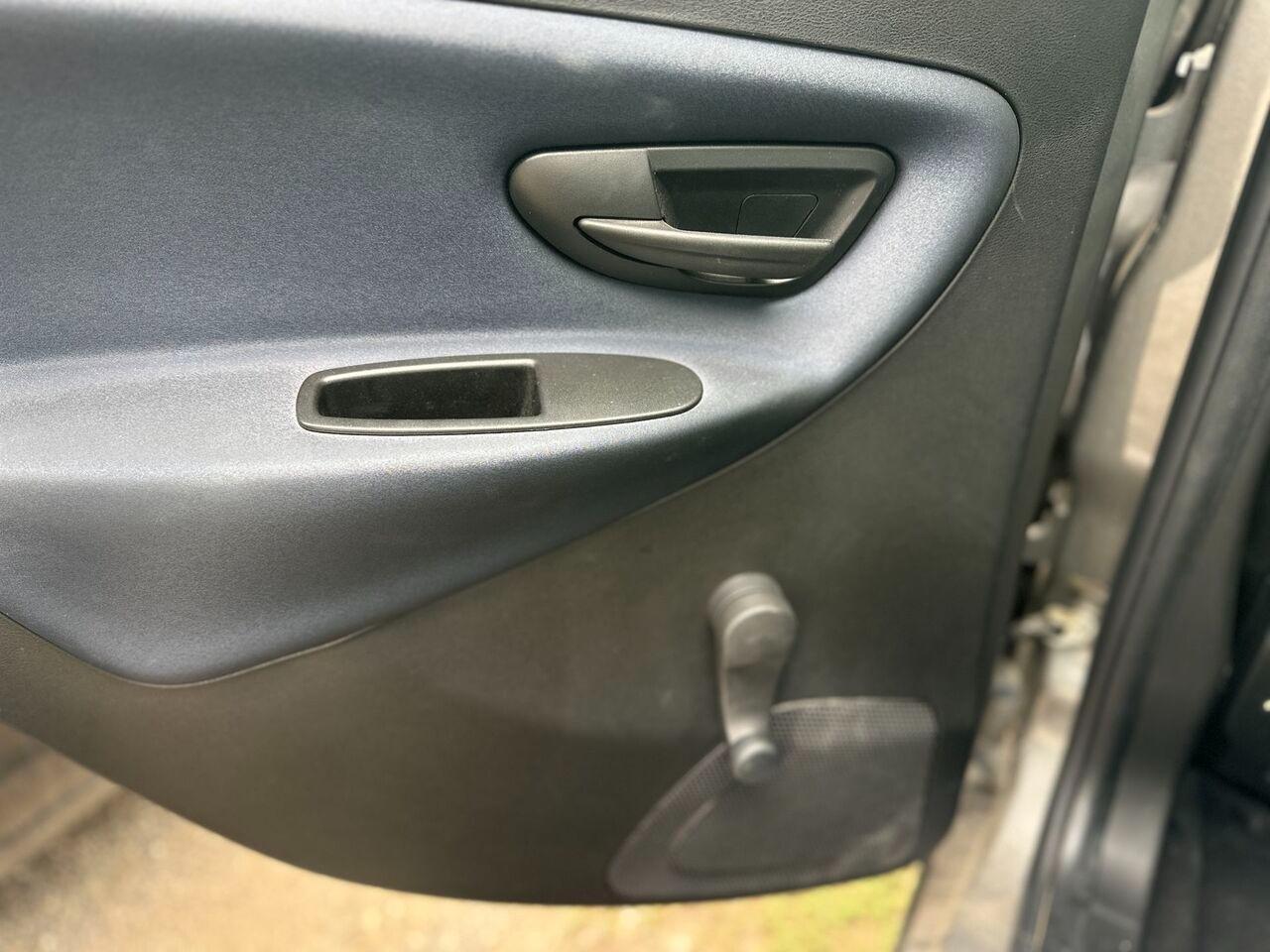 LANCIA Ypsilon III 2021 - Ypsilon 1.0 firefly hybrid Gold s&s 70cv 5p.ti