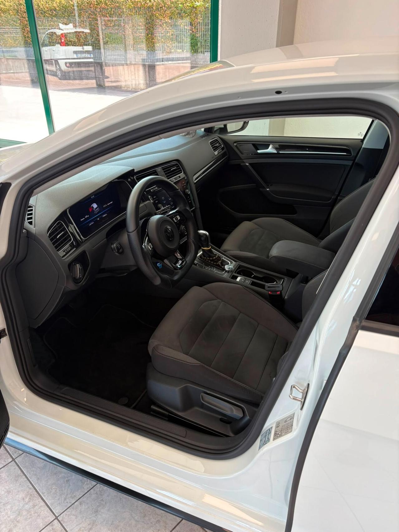 Volkswagen Golf 2.0 TDI DSG 5p. Executive BlueMotion Technology
