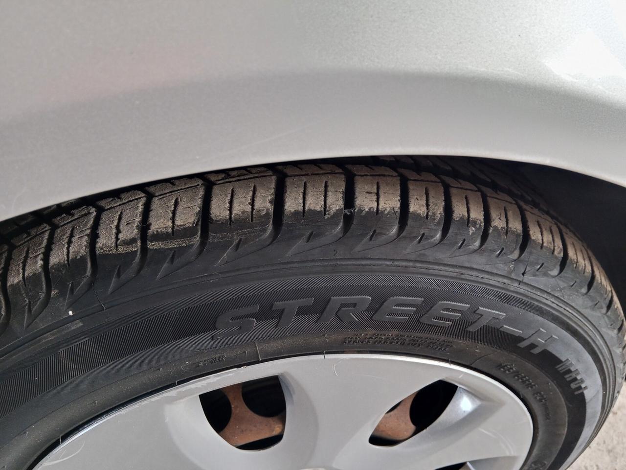 Opel Corsa 1.2 5 porte Cosmo