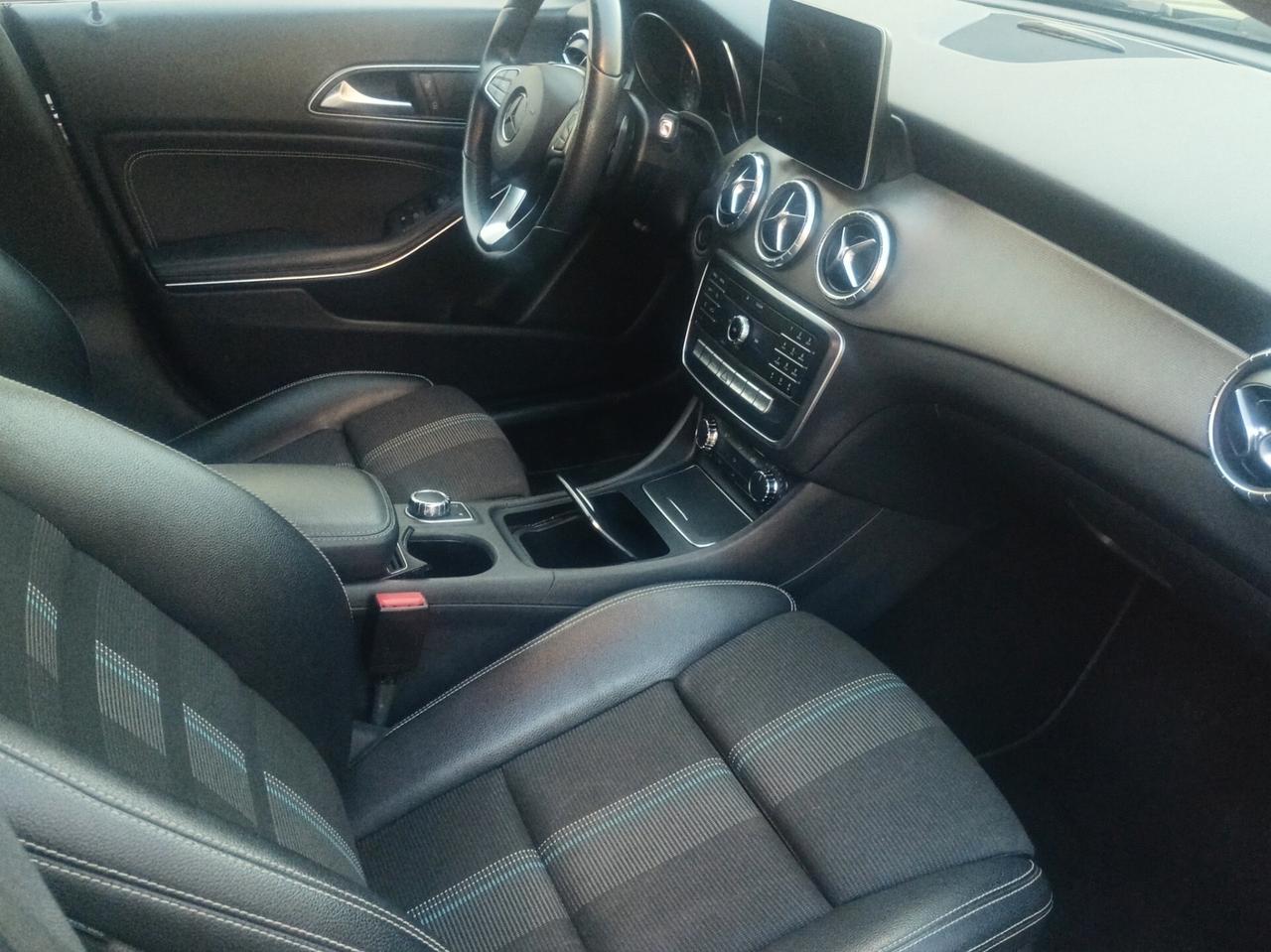 Mercedes-benz CLA 200 d Business