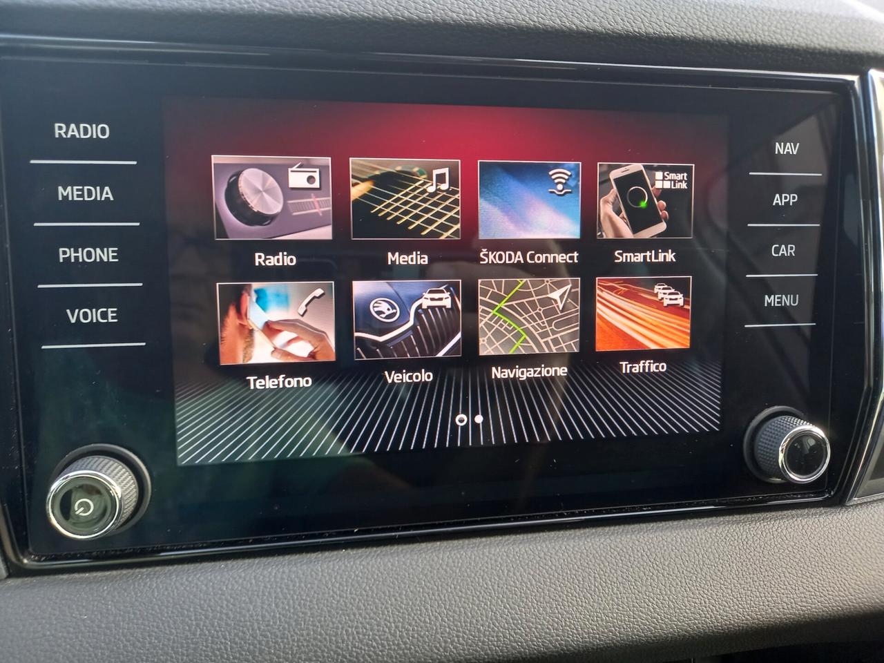 Skoda Karoq 1.6 TDI SCR Executive full