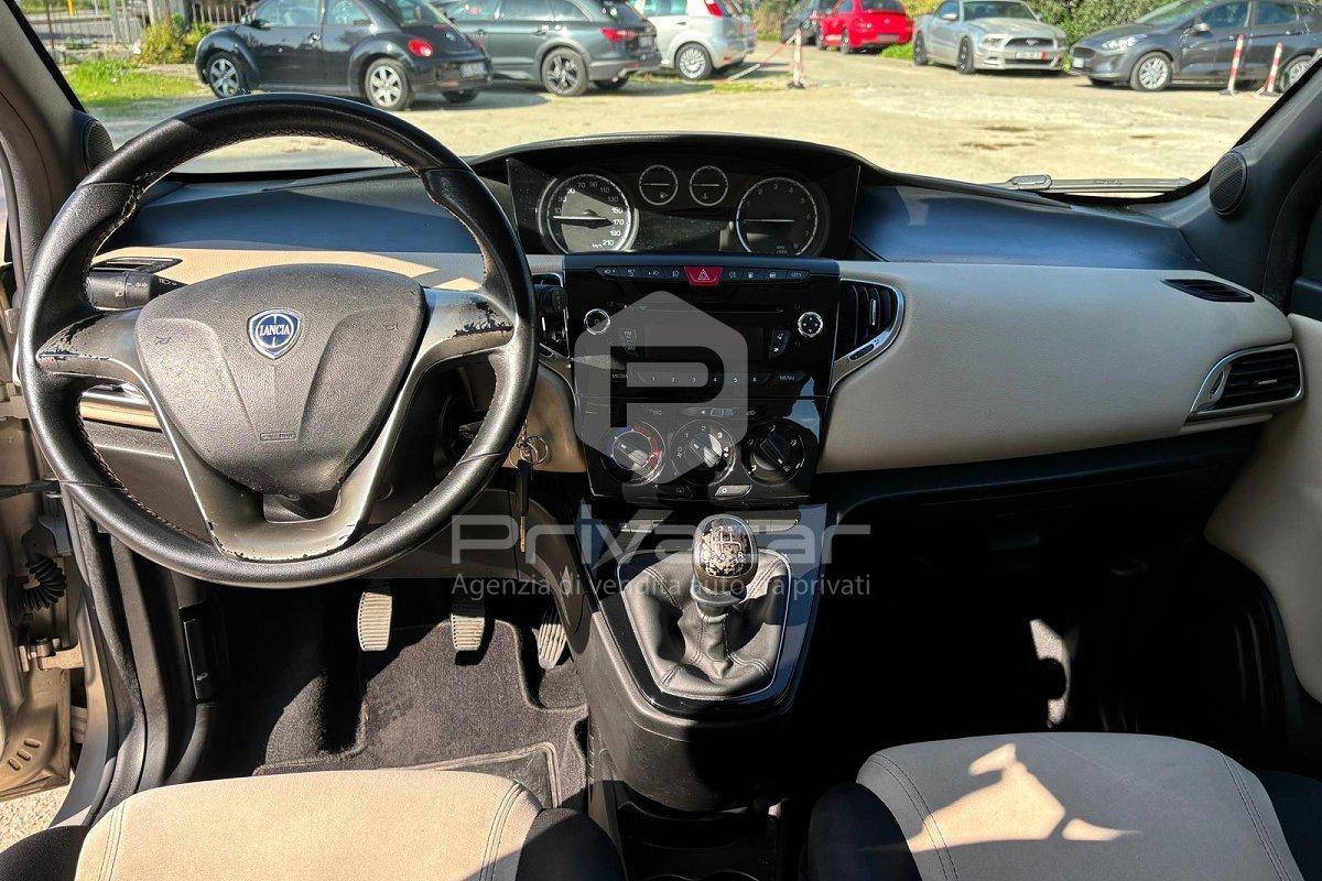 LANCIA Ypsilon 0.9 TwinAir 85 CV 5 porte Metano Ecochic Gold