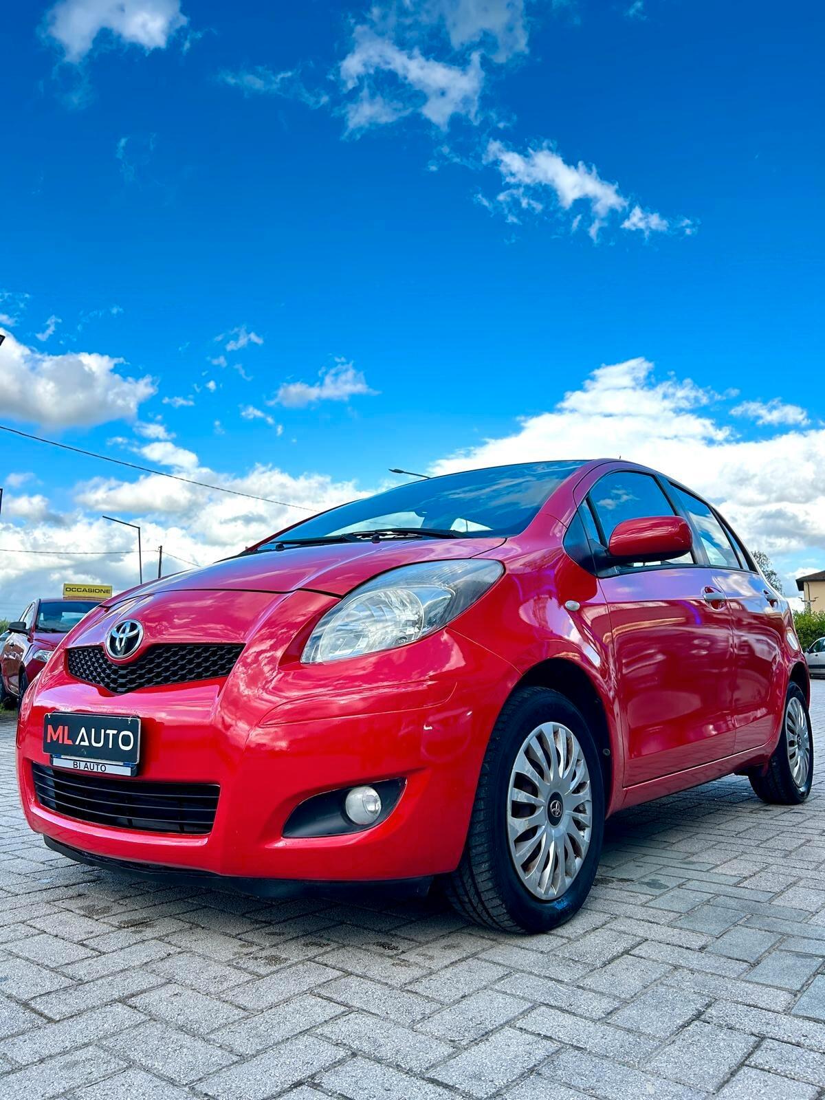 Toyota Yaris 1.0 5 porte Sol - ok neopatentato