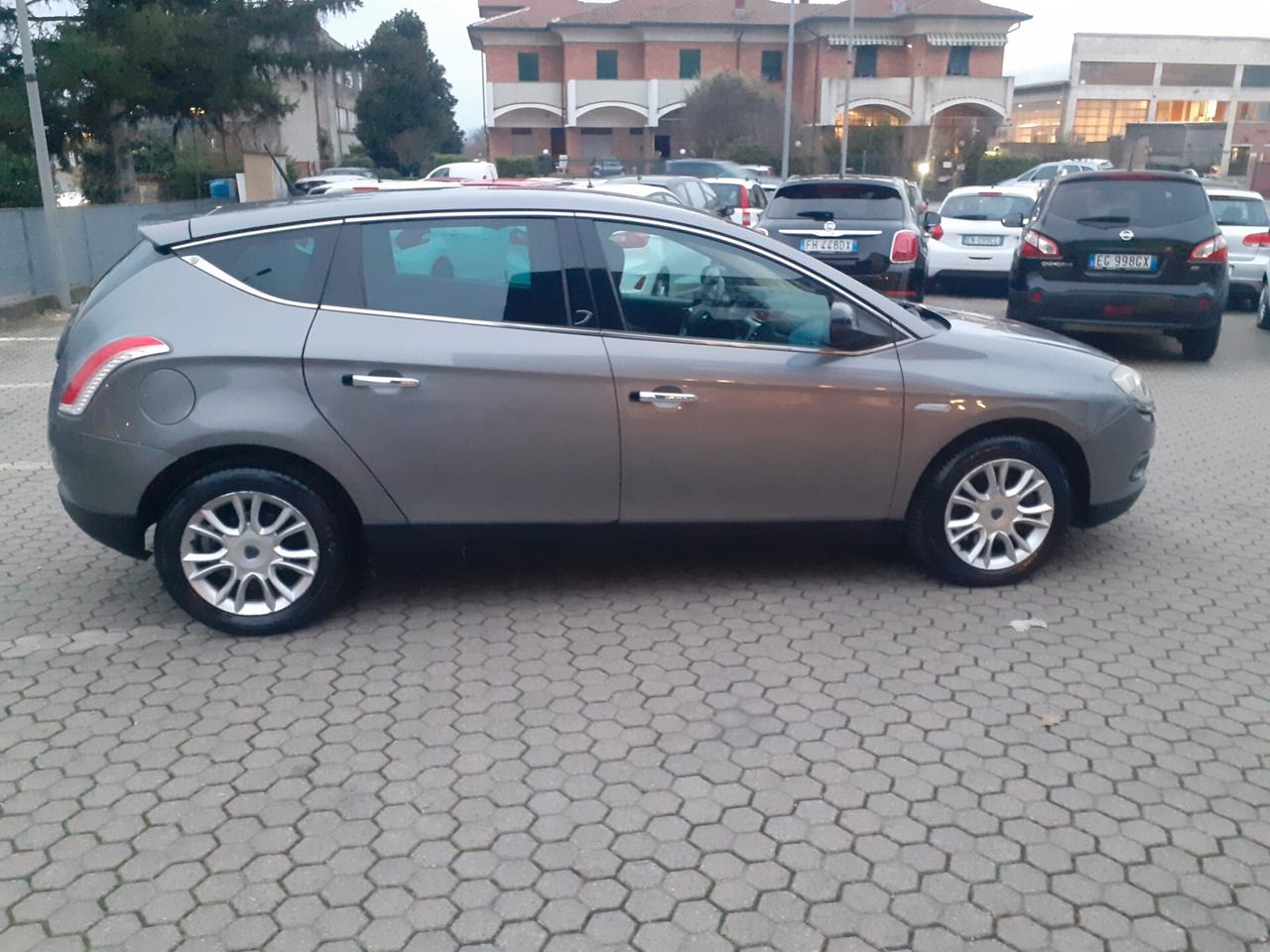 Lancia Delta 2.0 MJT DPF Platinum KM. 49.000