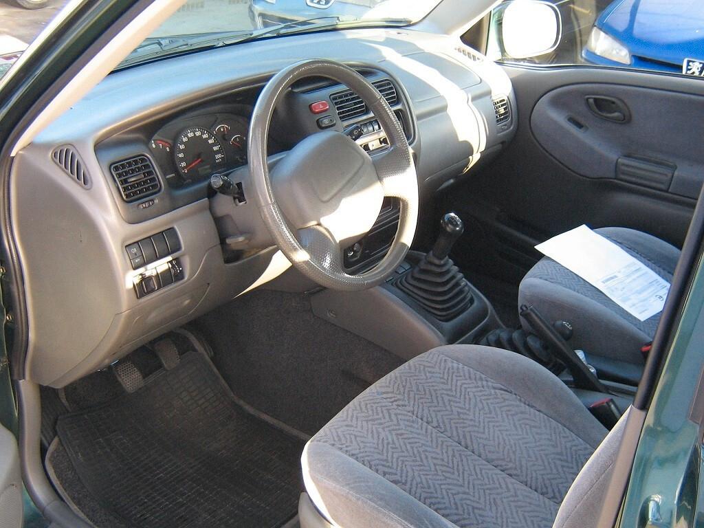 Suzuki Grand Vitara 1.6i 16V cat 3 porte