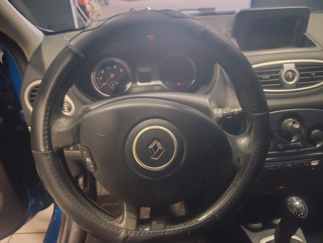 Renault Clio del 2009 benzina 80.000 km