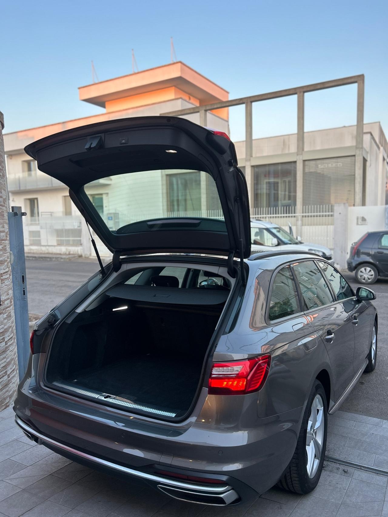 Audi A4 2.0 TDI Hybrid/Diesel-2020/LED/NAVI/18”