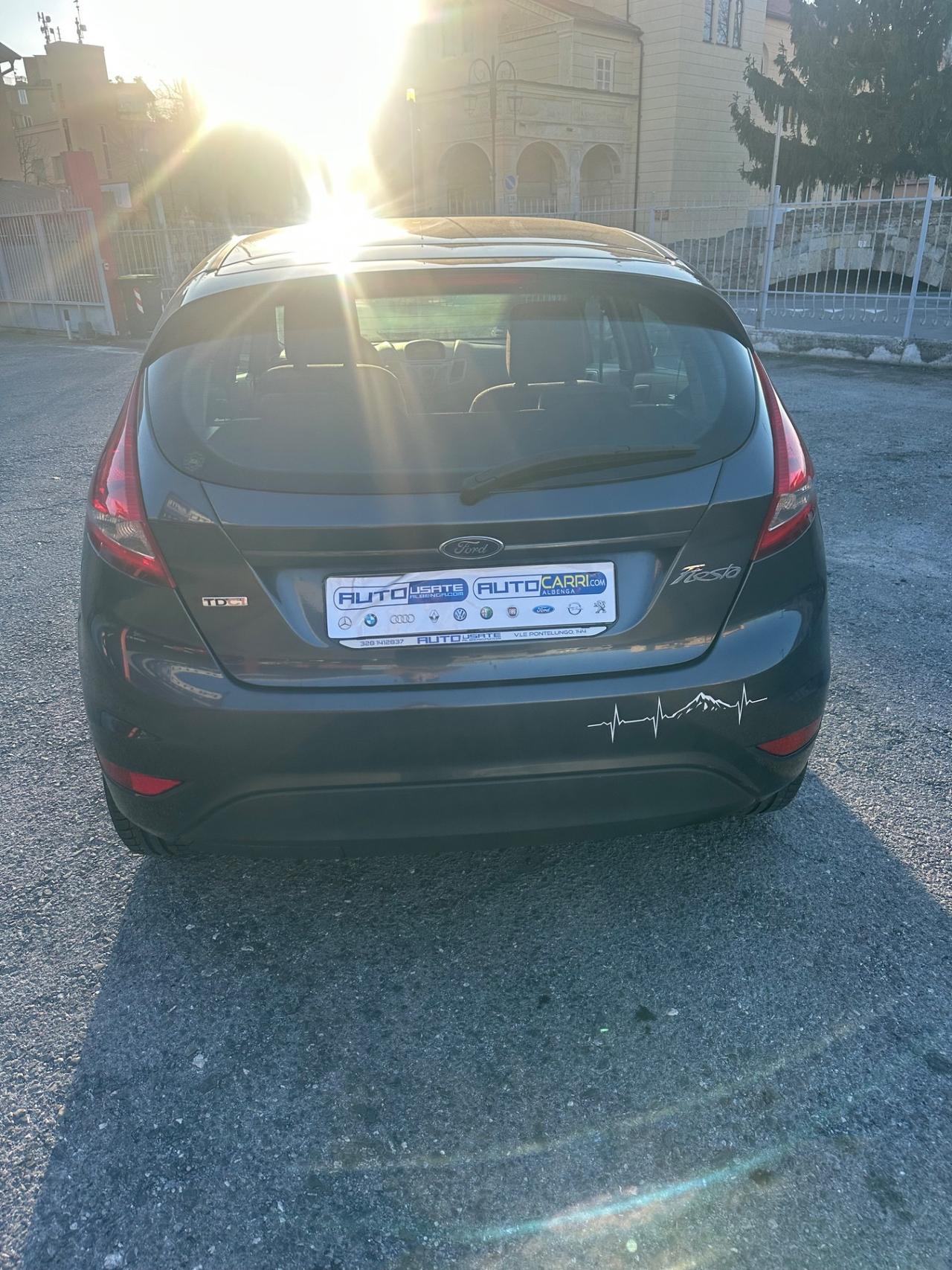 Ford Fiesta 1.4 5 porte Titanium