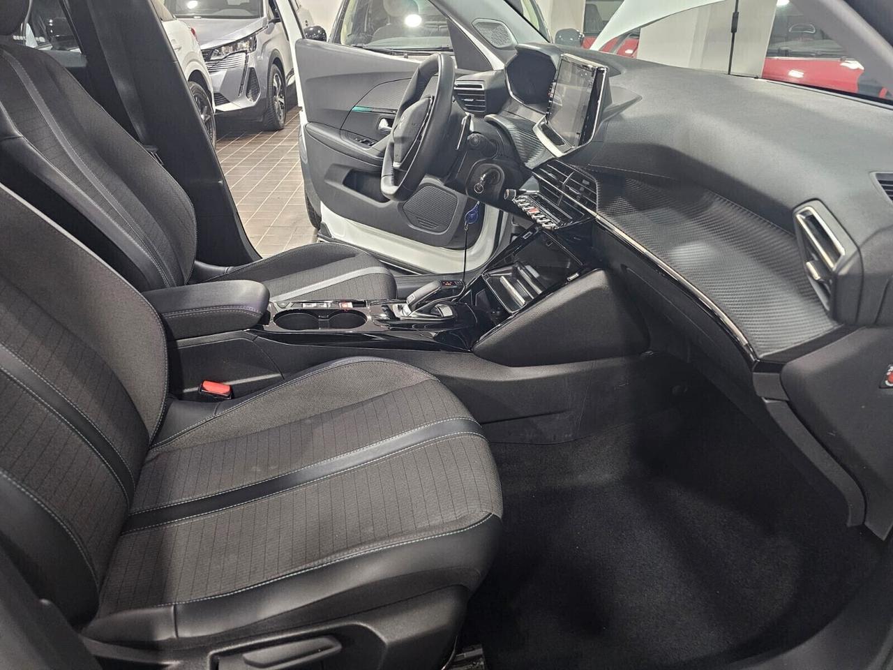 NUOVA PEUGEOT 2008 ALLURE PACK 1.5 BLUEHDI 131CV EAT8 F1