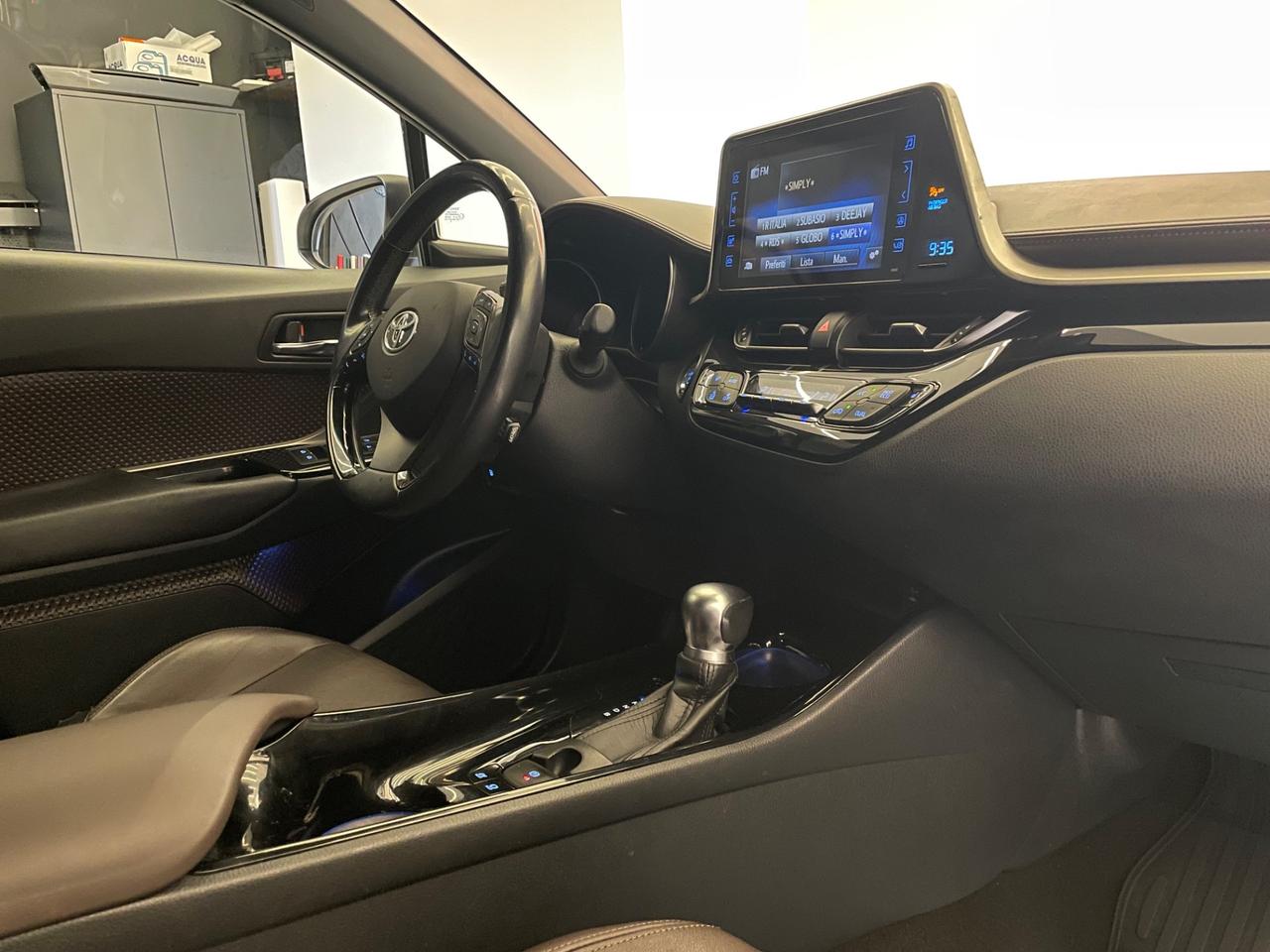Toyota C-HR 1.8 Hybrid E-CVT Lounge
