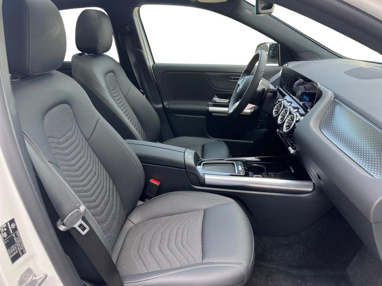 Mercedes-Benz GLA 200 d automatic