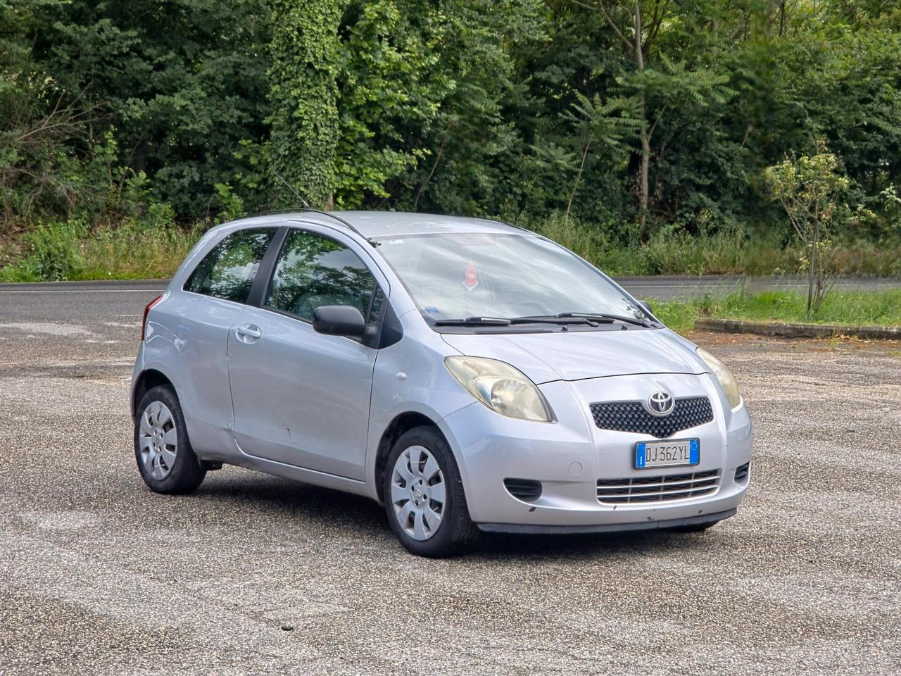 Toyota Yaris 1.0 3 porte Sol CV-69 2007-E4 Manuale NEO