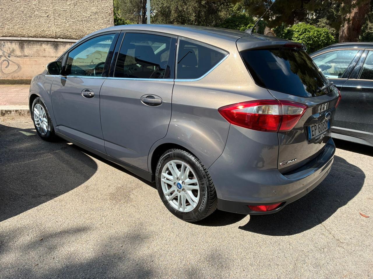 Ford C-Max1.6TDCi115CV Navi perfetta-13