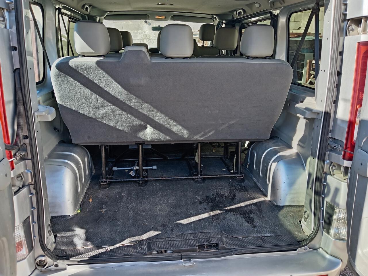 Opel Vivaro 27 2.0 CDTI PC-TN Combi 9 Posti