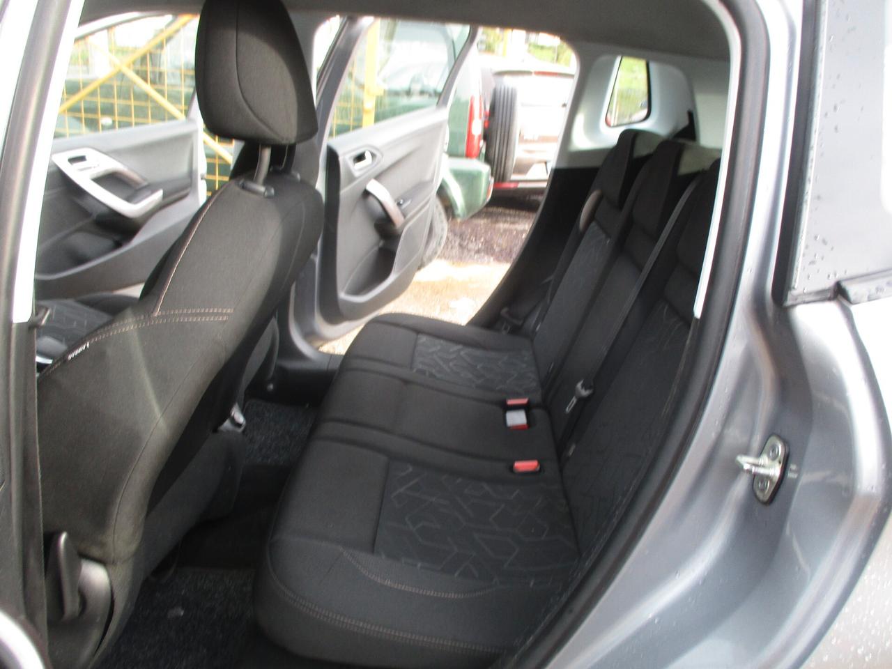 Peugeot 2008 1.6 e-HDi 92 CV FULL OPTIONAL!! 2014