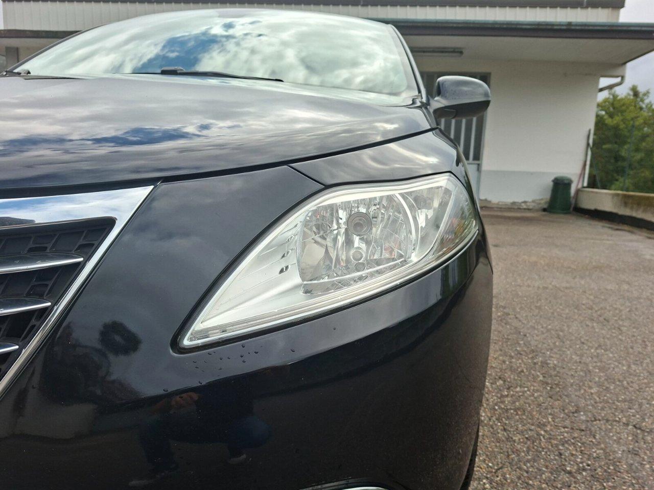 Lancia Ypsilon 5 Porte Ypsilon 1.2 Silver