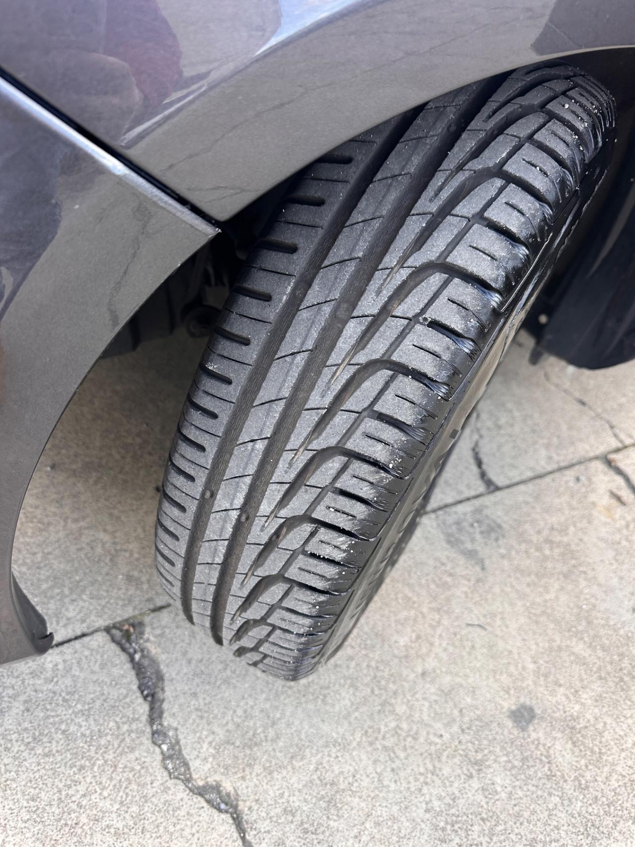 Toyota Yaris 1.5 BENZ/Hybrid 101cv 5p Lounge AUTOMATICA