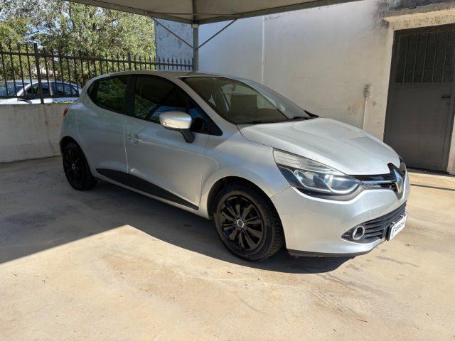 RENAULT Clio 1.2 75CV 5 porte Wave EURO 5 OK NEOPATENTATI